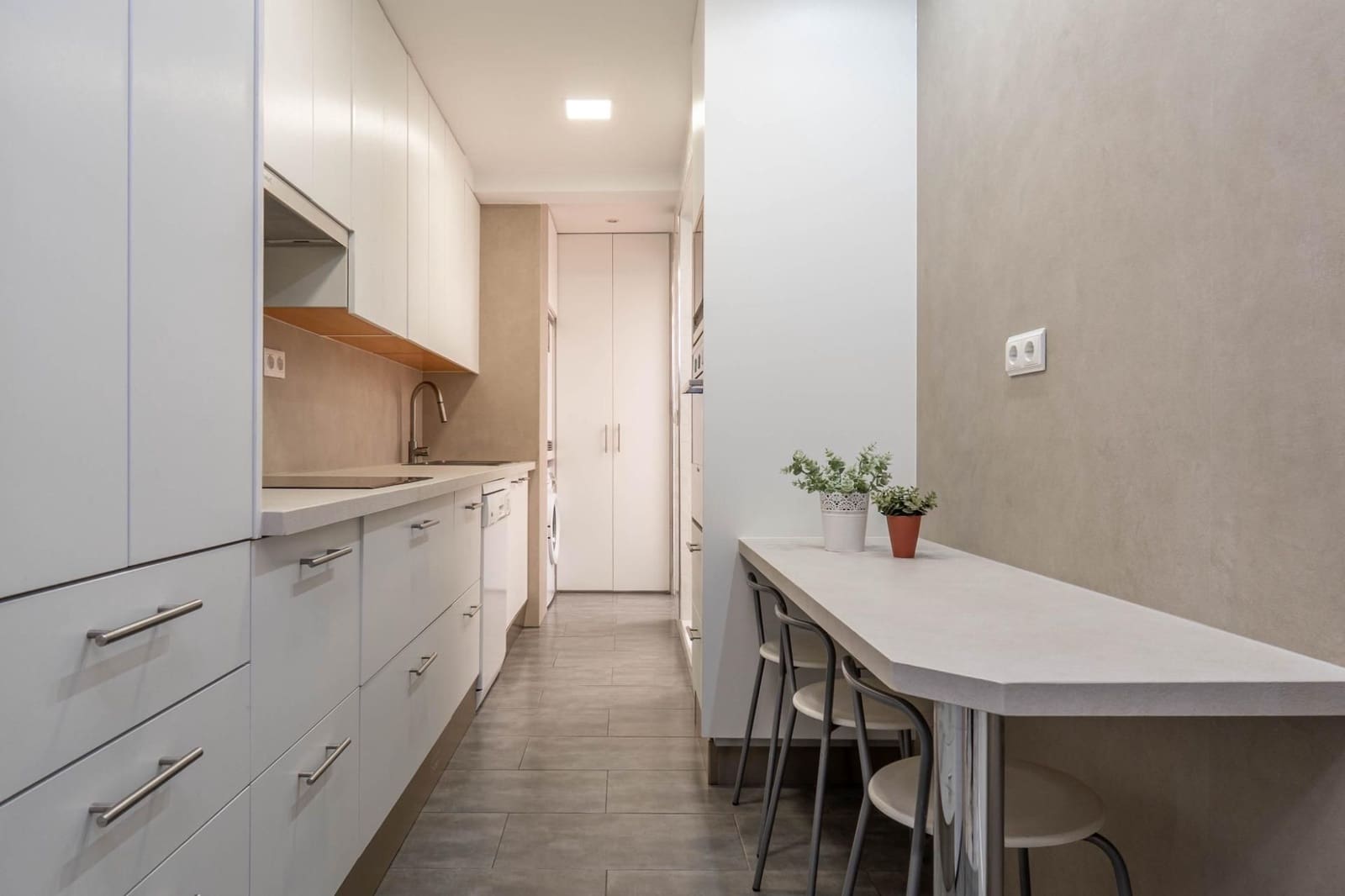 2 soveværelse Lejlighed til salg i Granada by - € 299.000 (Ref: 9534203)