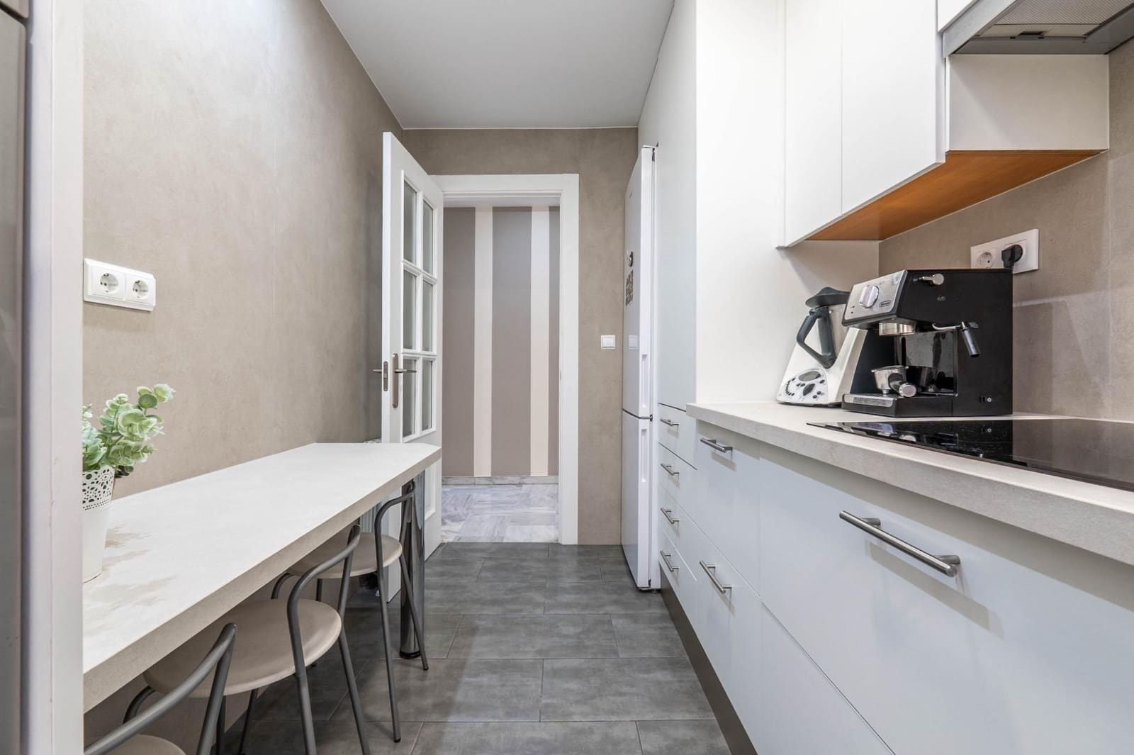 2 soveværelse Lejlighed til salg i Granada by - € 299.000 (Ref: 9534203)