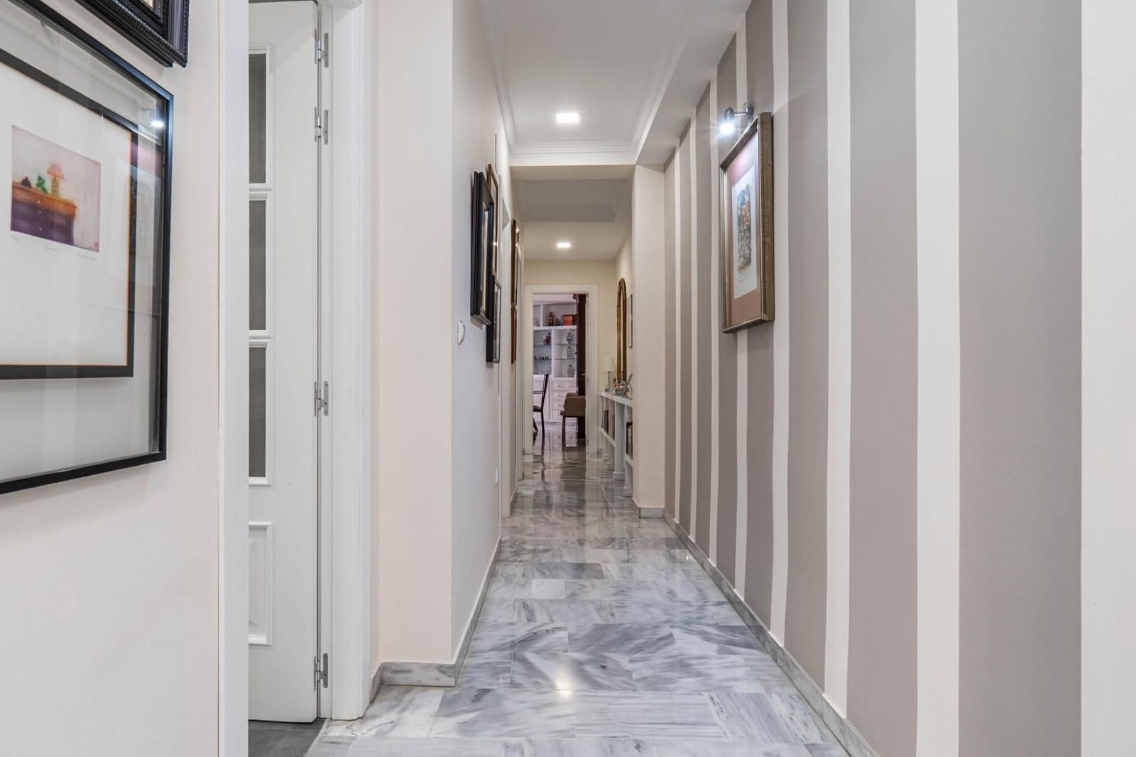 2 soveværelse Lejlighed til salg i Granada by - € 299.000 (Ref: 9534203)