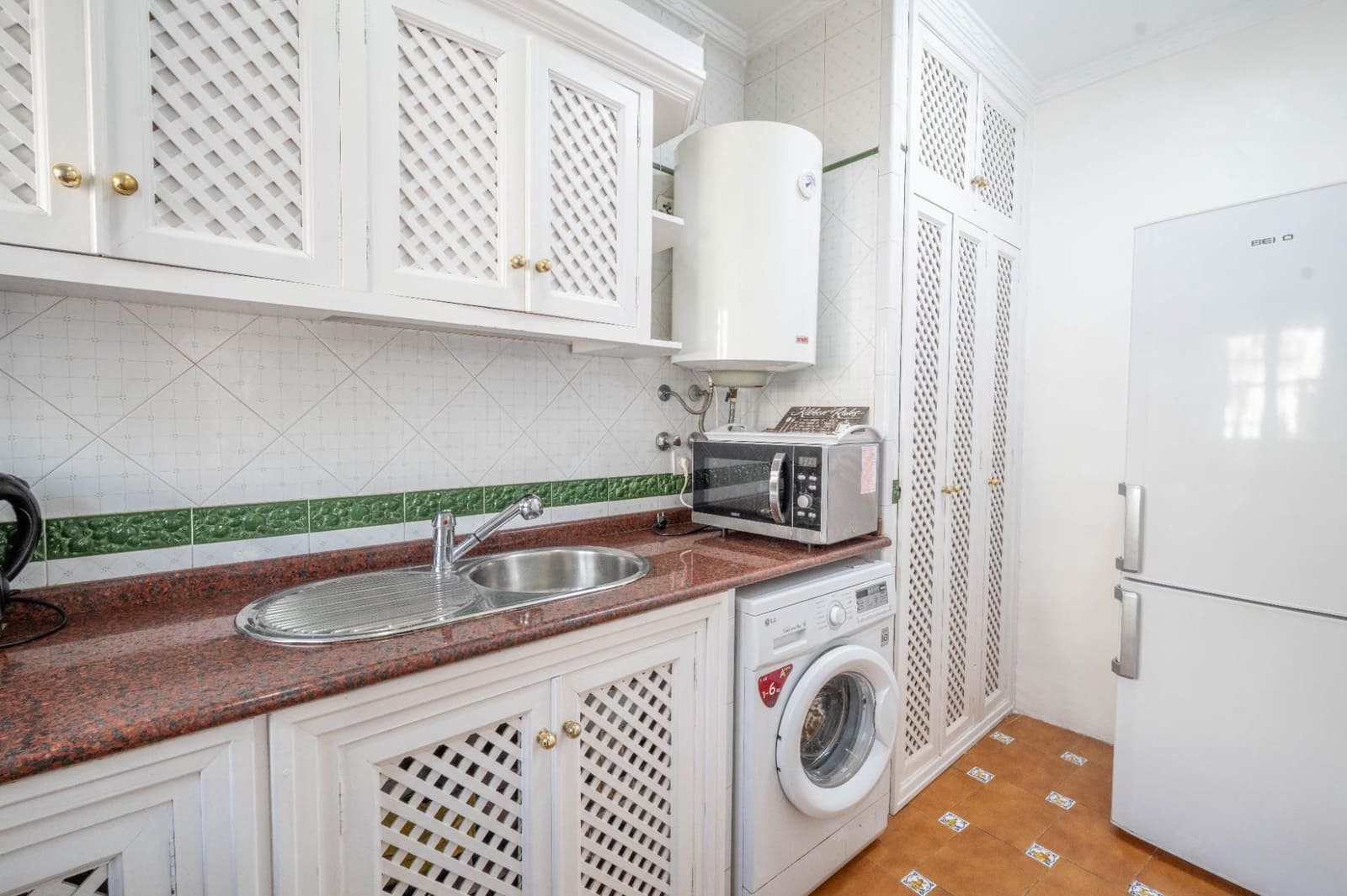 2 Zimmer Haus zu verkaufen in Granada Stadt - 375.000 € (Ref: 9534205)