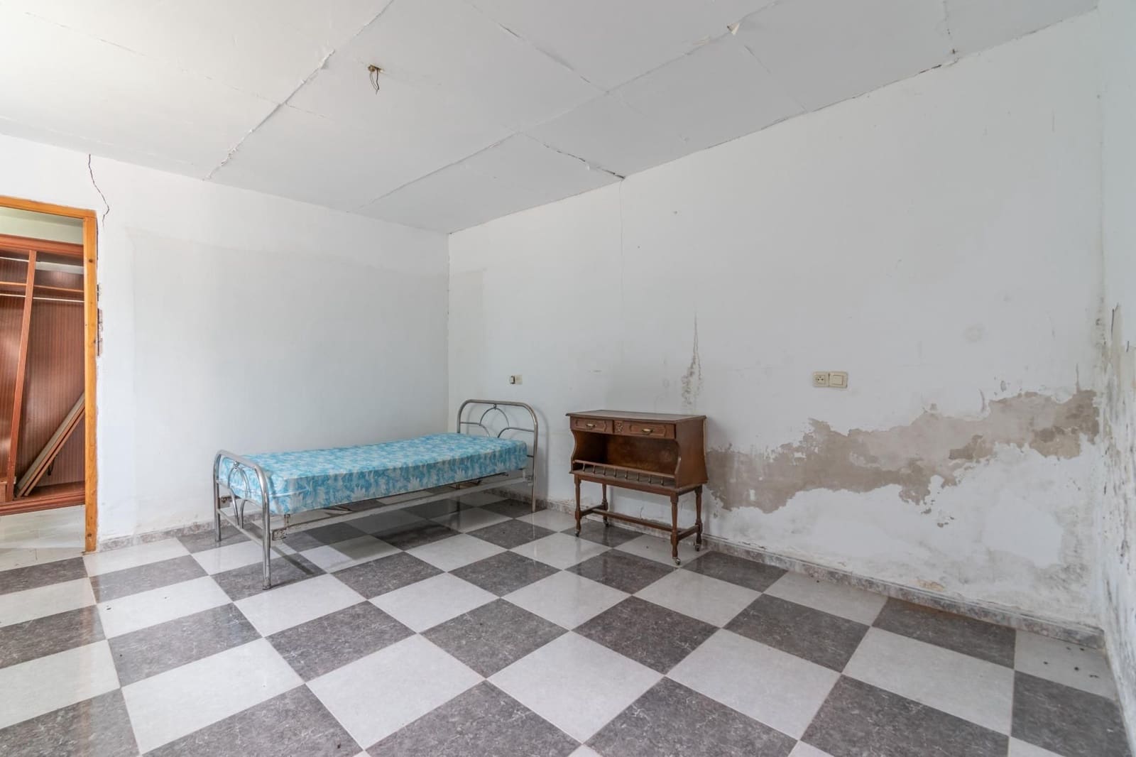 4 sovrum Finca/Hus på landet till salu i Arenas del Rey med garage - 165 000 € (Ref: 9534206)