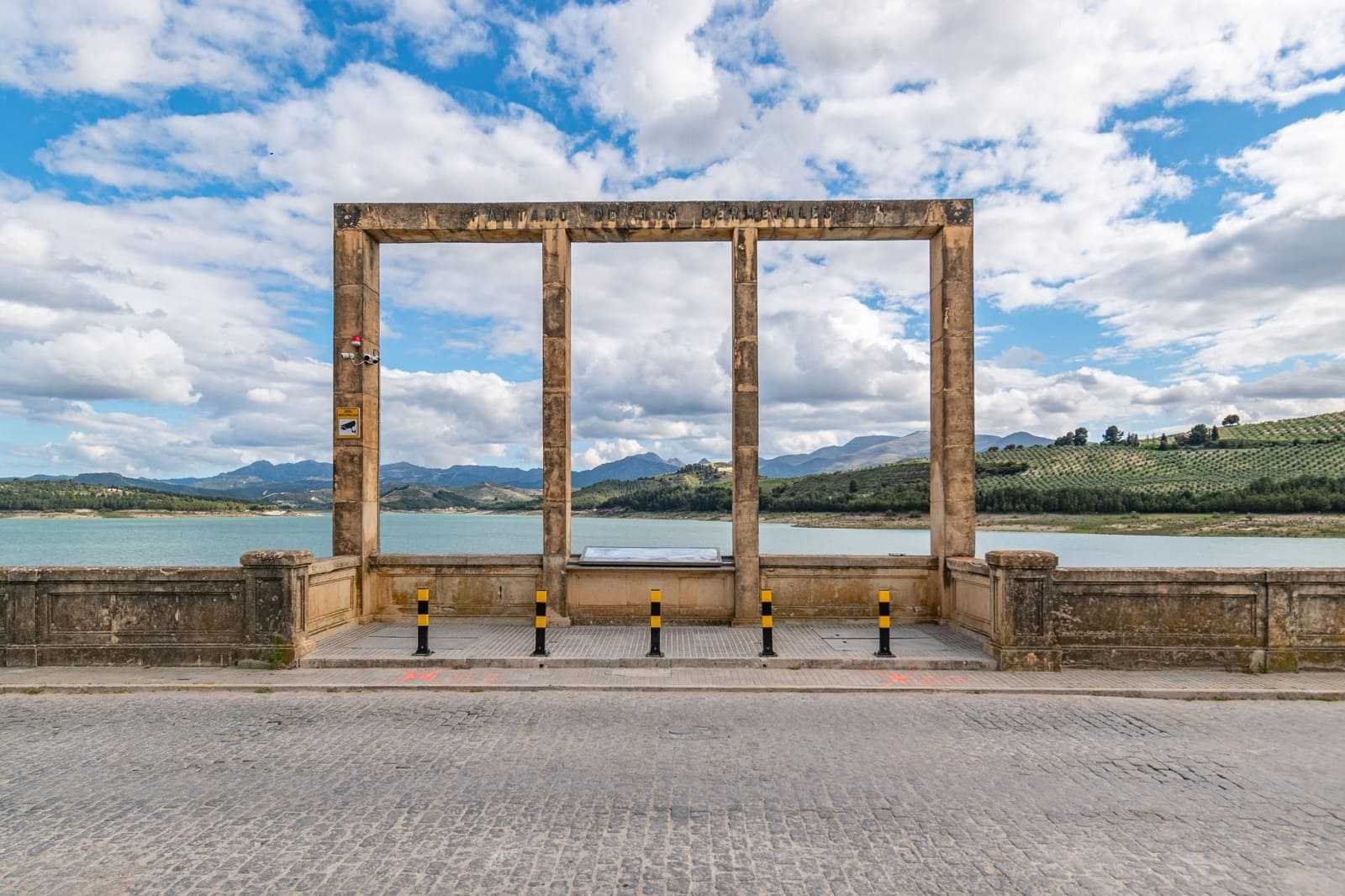 4 sovrum Finca/Hus på landet till salu i Arenas del Rey med garage - 165 000 € (Ref: 9534206)