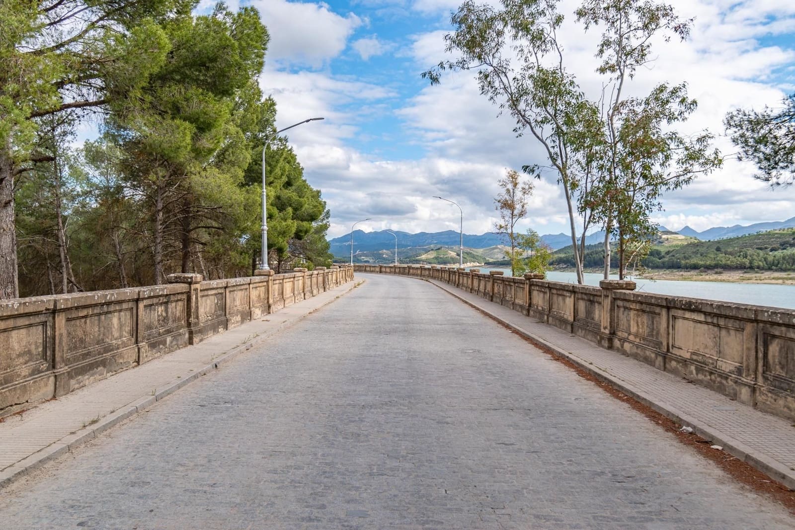 4 sovrum Finca/Hus på landet till salu i Arenas del Rey med garage - 165 000 € (Ref: 9534206)