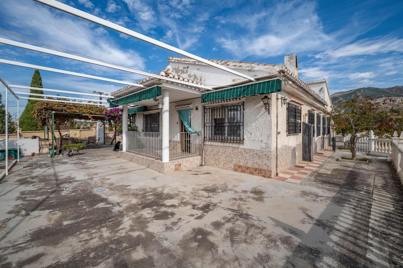 4 slaapkamer Finca/Landhuis te koop in Alfacar met garage - € 600.000 (Ref: 9534208)