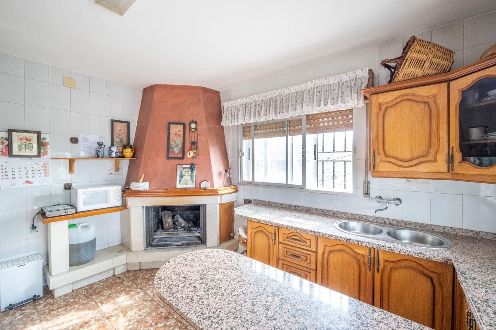 4 slaapkamer Finca/Landhuis te koop in Alfacar met garage - € 600.000 (Ref: 9534208)