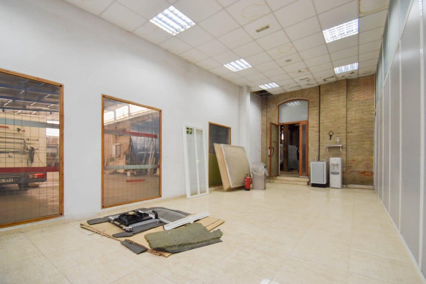 Local Commercial à vendre à Grenade ville - 325 000 € (Ref: 9534209)