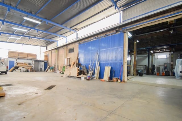 Local Commercial à vendre à Centro - Sagrario, Grenade ville - 325 000 € (Ref: 9534209)