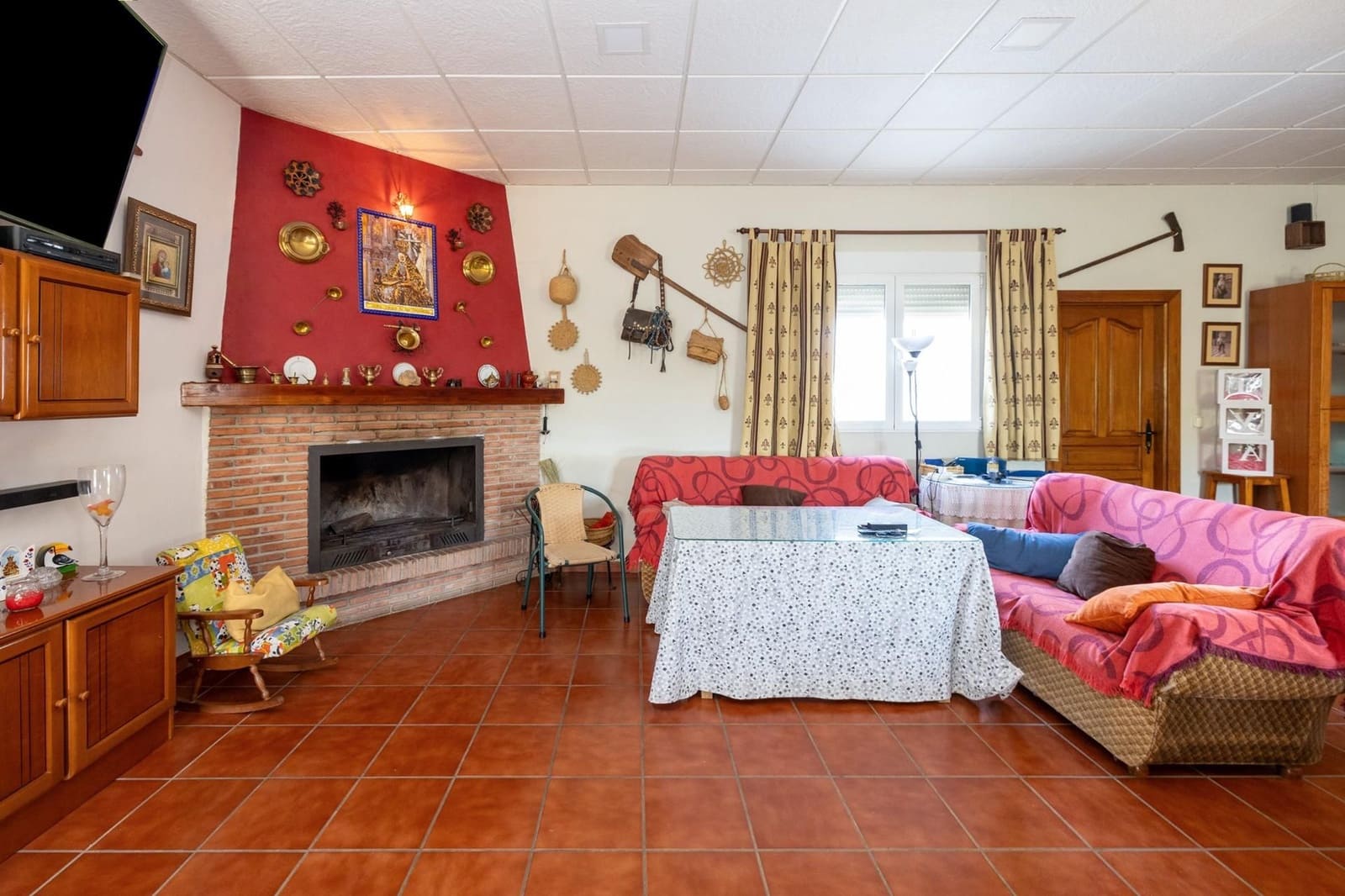 2 bedroom Finca/Country House for sale in Darro with garage - € 129,000 (Ref: 9534210)