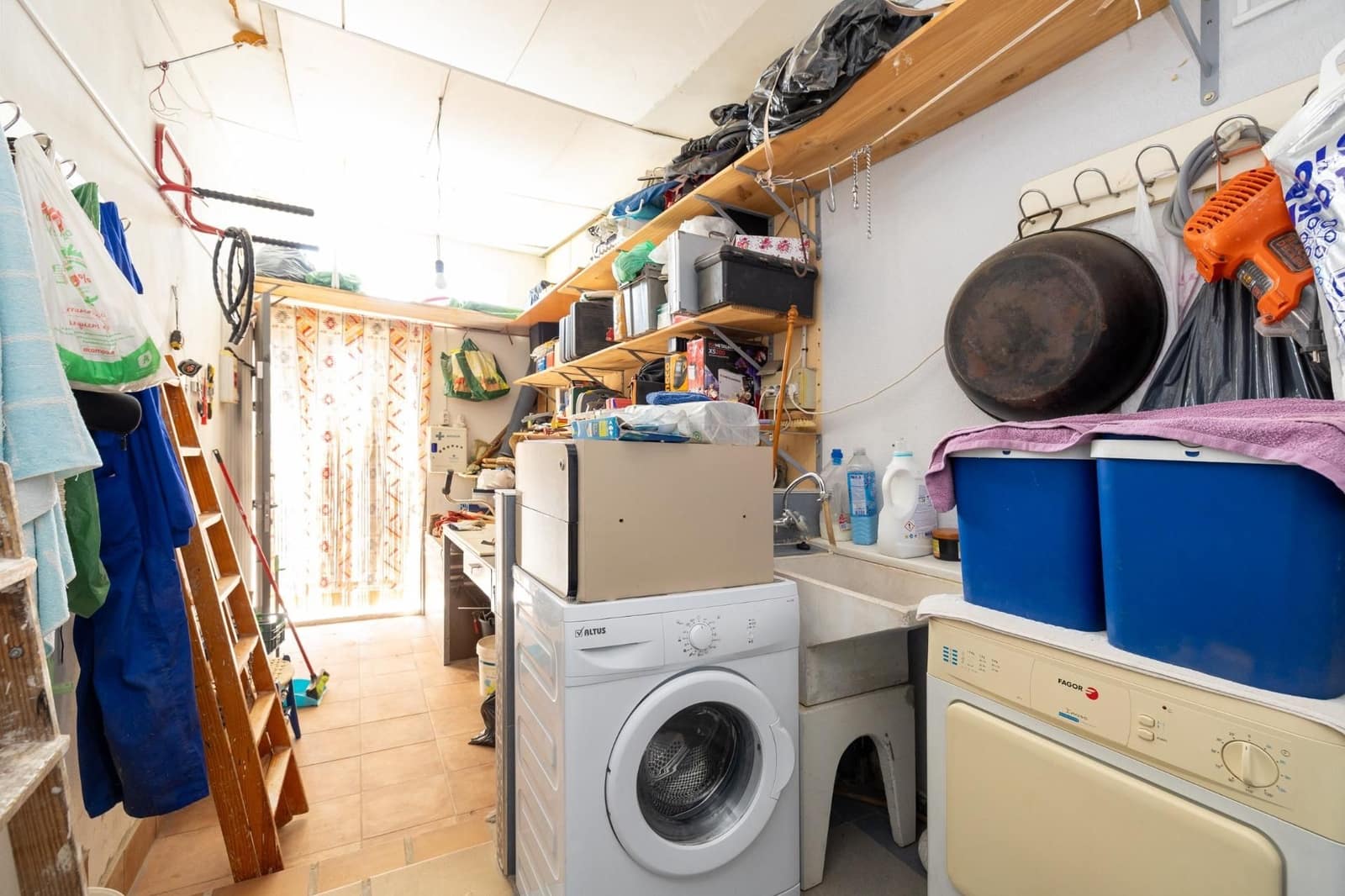 2 bedroom Finca/Country House for sale in Darro with garage - € 129,000 (Ref: 9534210)