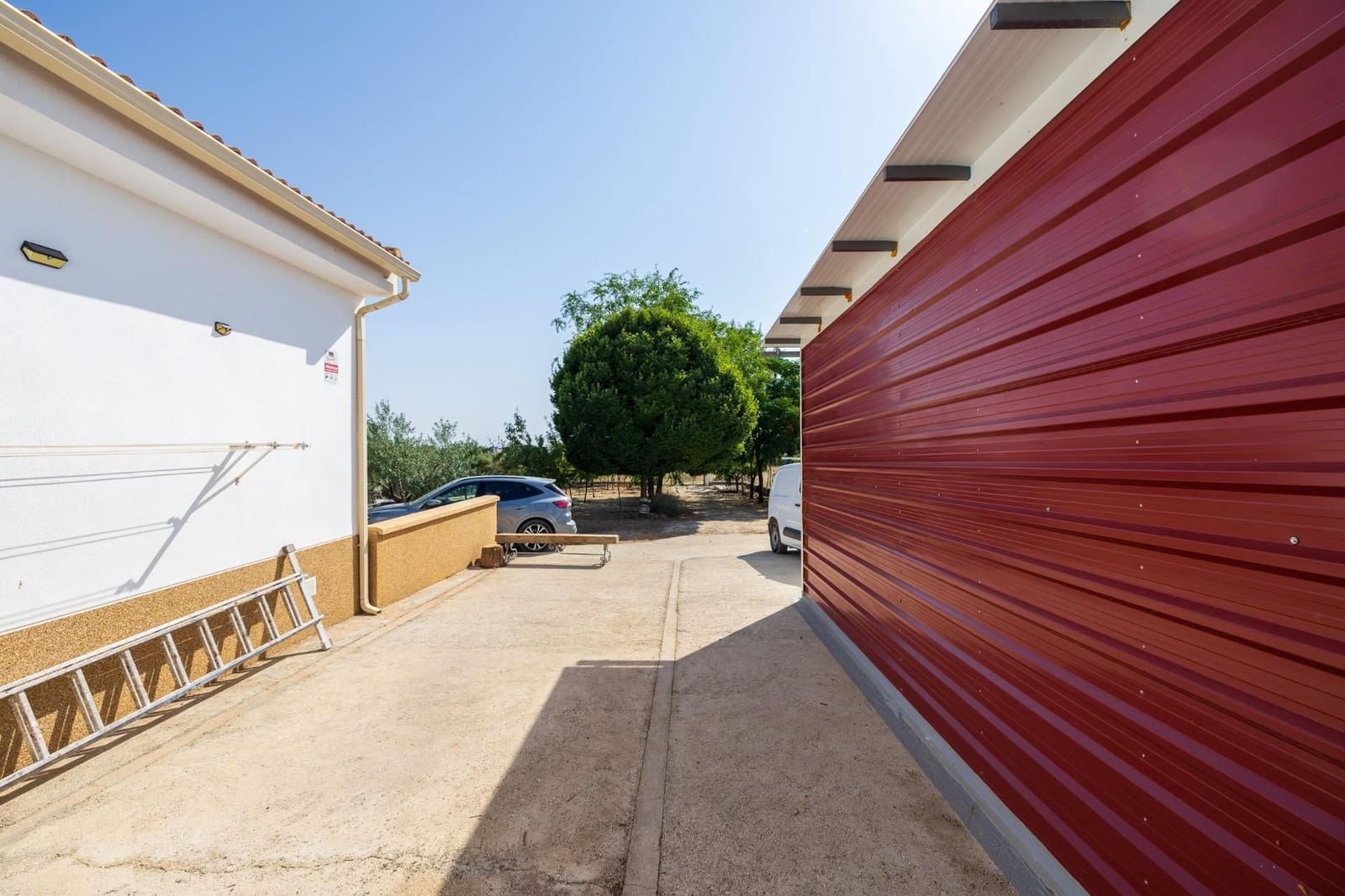 2 bedroom Finca/Country House for sale in Darro with garage - € 129,000 (Ref: 9534210)