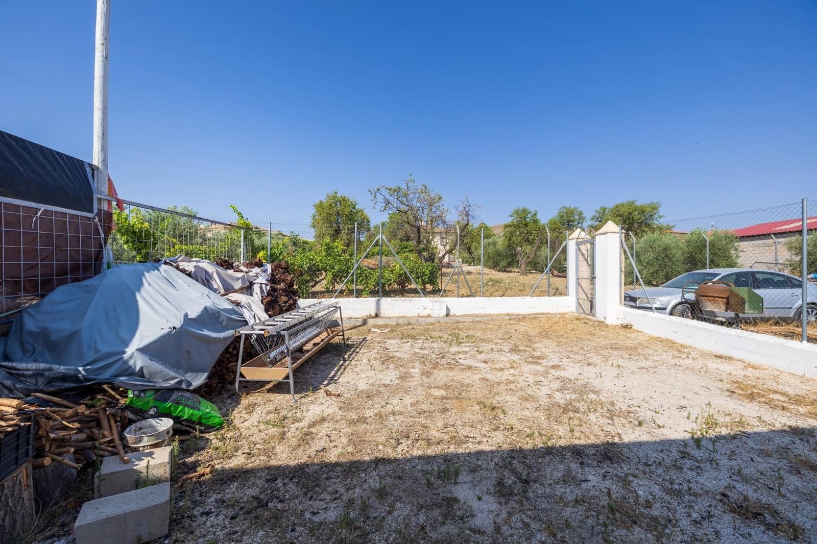 2 bedroom Finca/Country House for sale in Darro with garage - € 129,000 (Ref: 9534210)