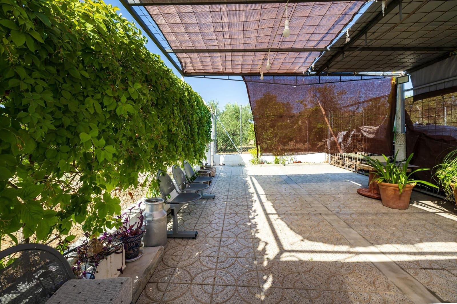 2 bedroom Finca/Country House for sale in Darro with garage - € 129,000 (Ref: 9534210)