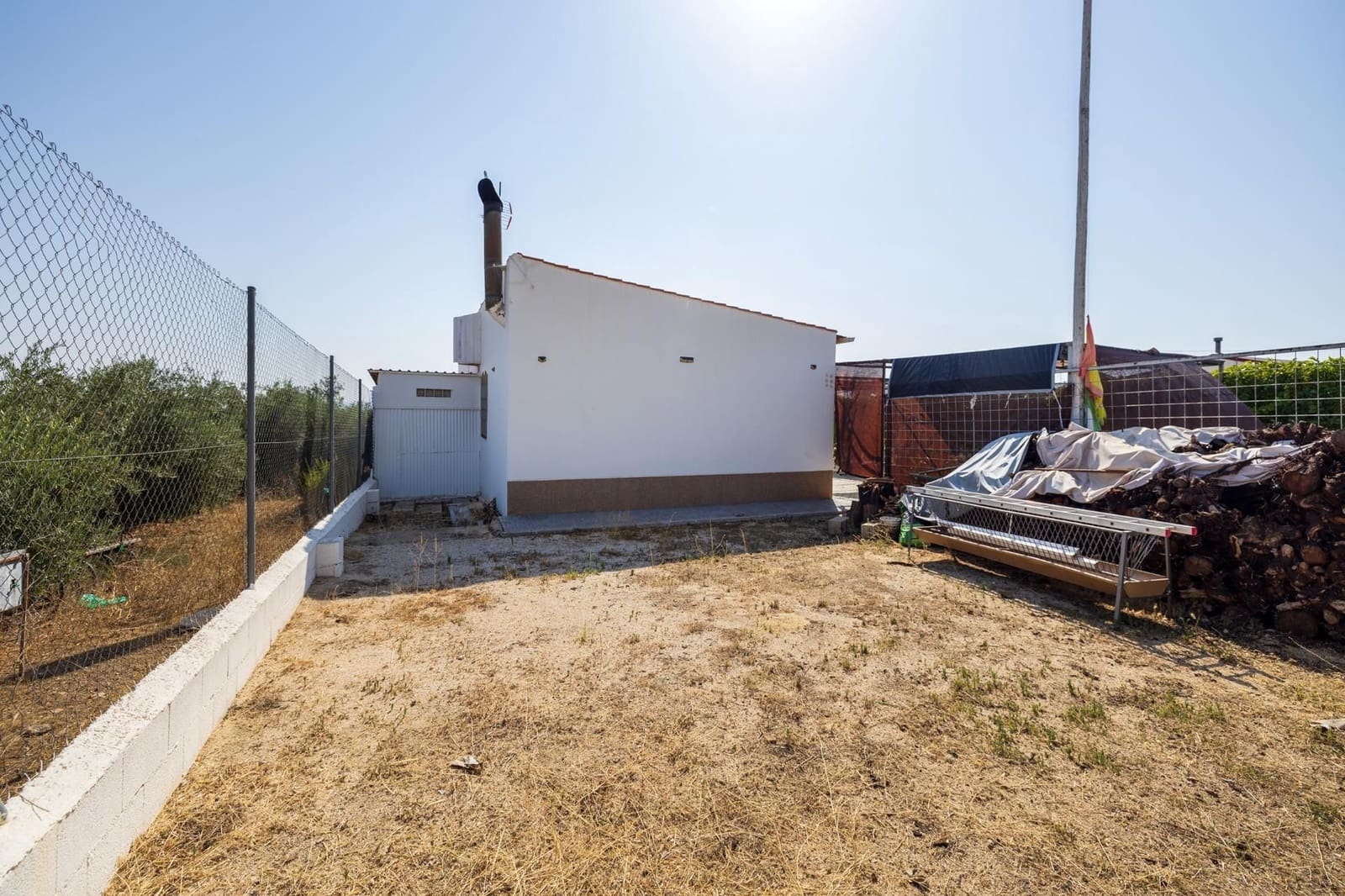 2 bedroom Finca/Country House for sale in Darro with garage - € 129,000 (Ref: 9534210)