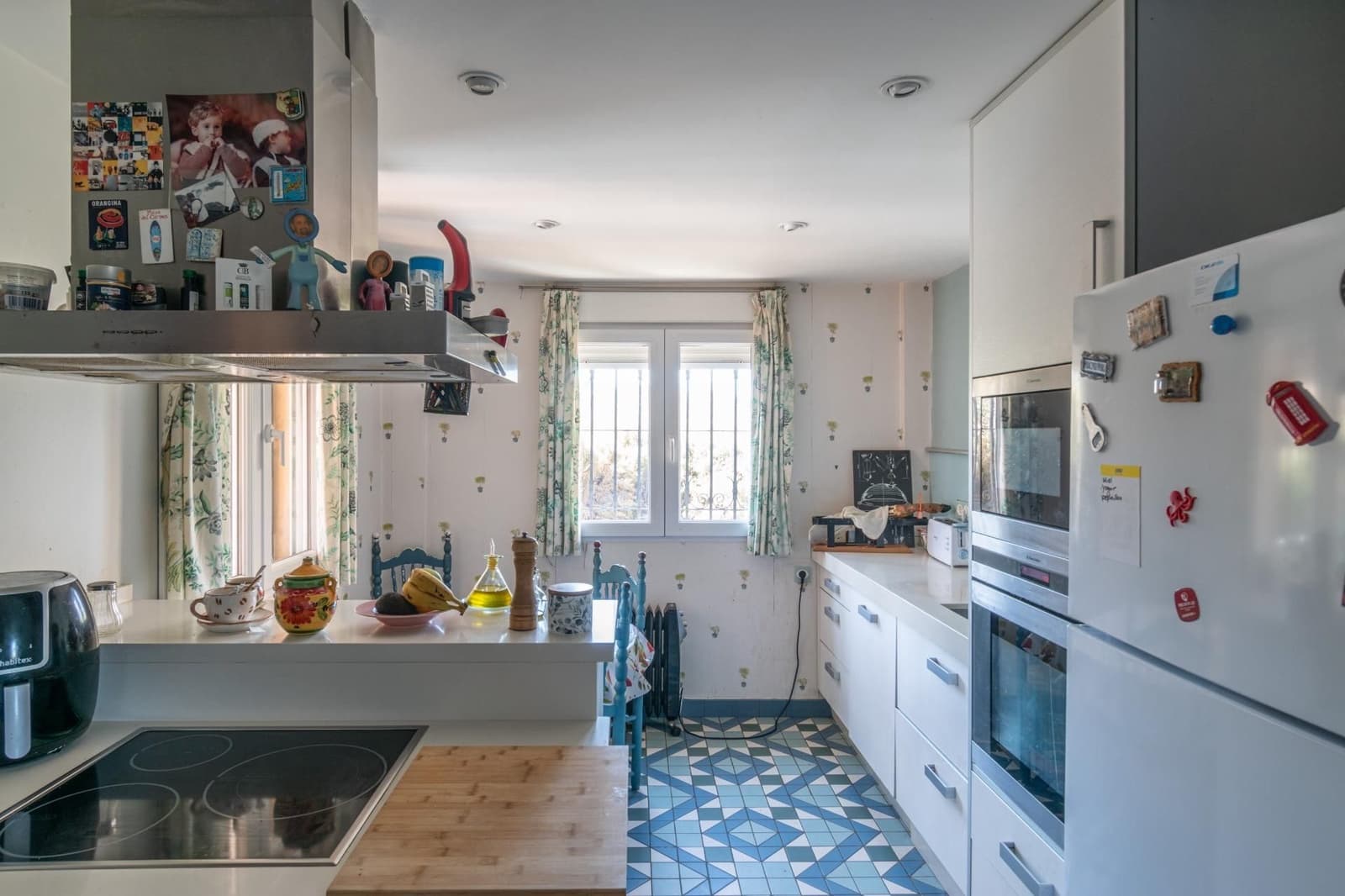 5 sypialnia Willa na sprzedaż w La Zubia z garażem - 309 000 € (Ref: 9534211)