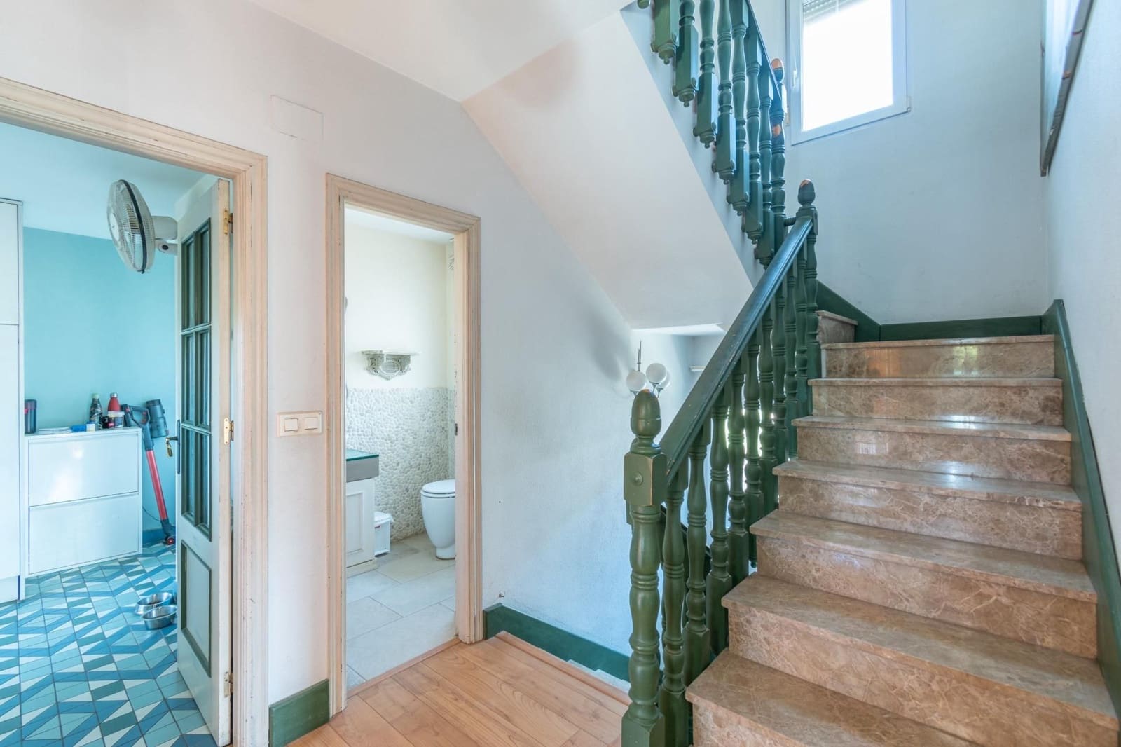 5 sypialnia Willa na sprzedaż w La Zubia z garażem - 309 000 € (Ref: 9534211)