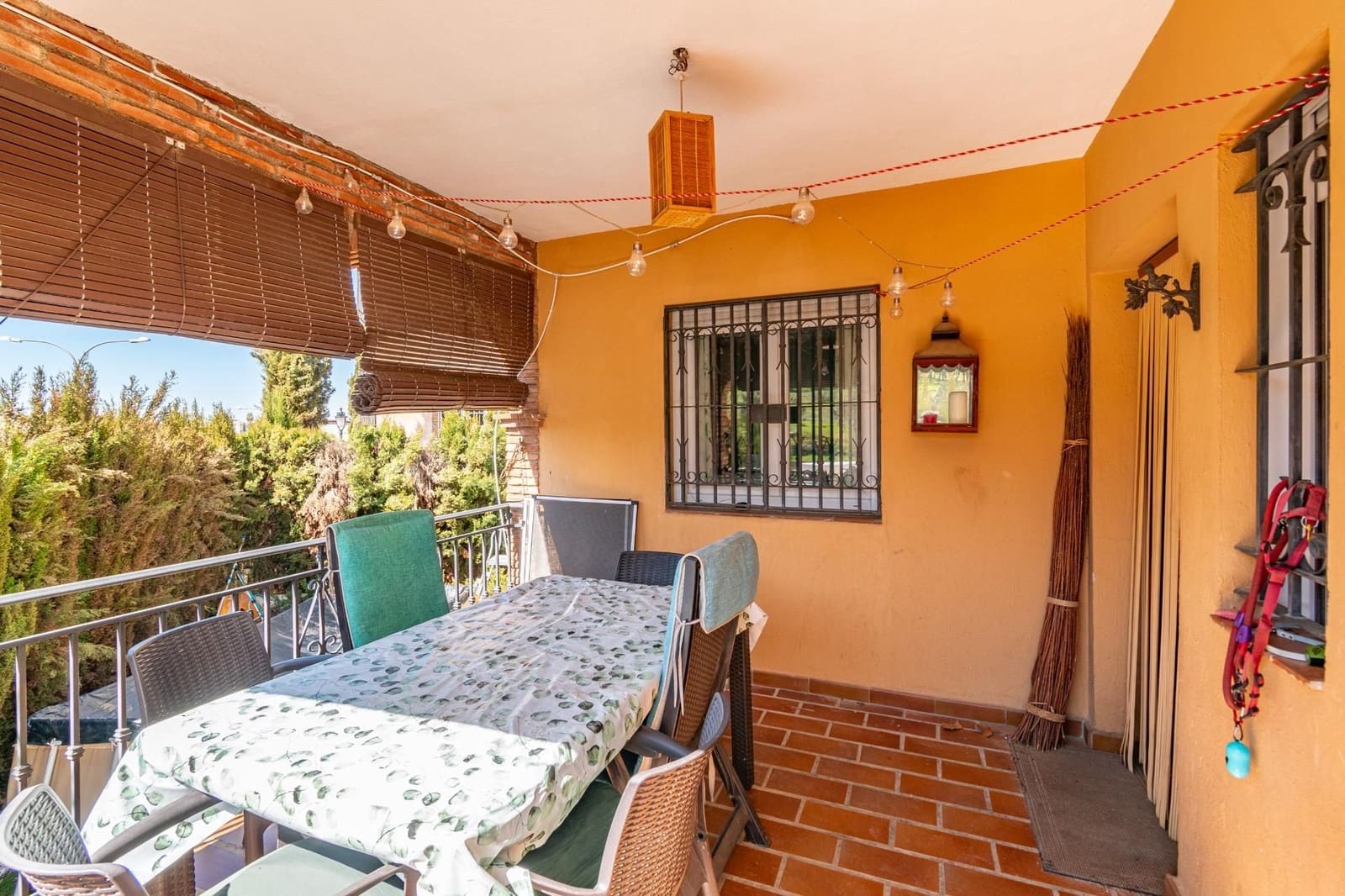 5 sypialnia Willa na sprzedaż w La Zubia z garażem - 309 000 € (Ref: 9534211)