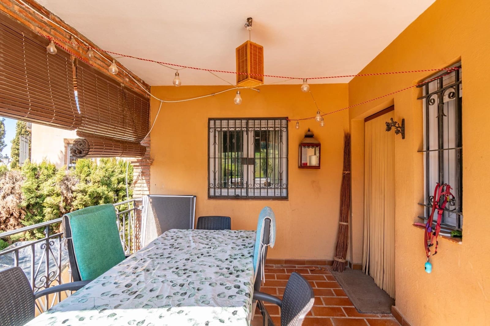 5 sypialnia Willa na sprzedaż w La Zubia z garażem - 309 000 € (Ref: 9534211)