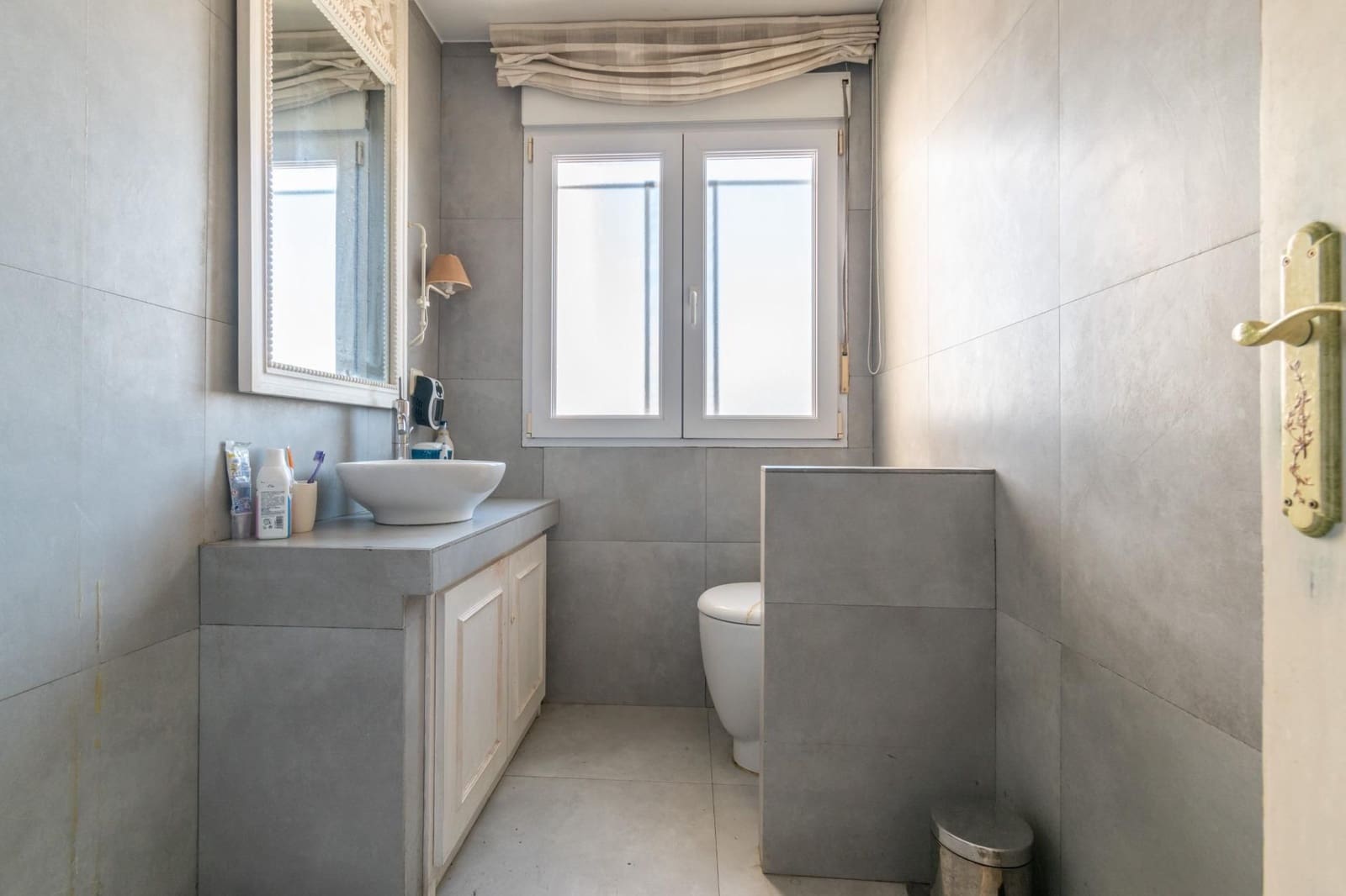 5 sypialnia Willa na sprzedaż w La Zubia z garażem - 309 000 € (Ref: 9534211)