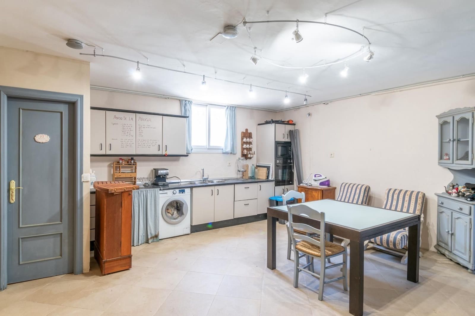 5 sypialnia Willa na sprzedaż w La Zubia z garażem - 309 000 € (Ref: 9534211)