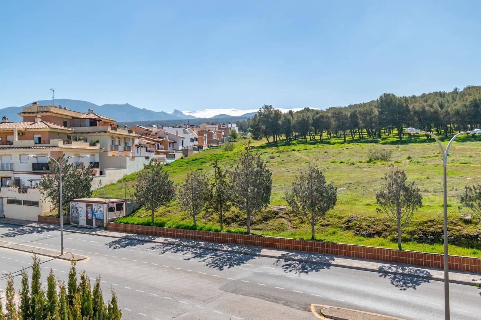 5 sypialnia Willa na sprzedaż w La Zubia z garażem - 309 000 € (Ref: 9534211)