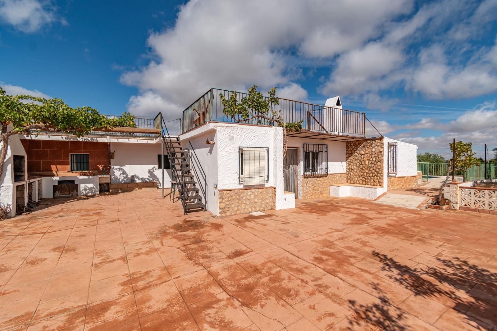 Finca/Casa Rural de 6 habitaciones en La Peza en venta con piscina garaje - 270.000 € (Ref: 9534218)