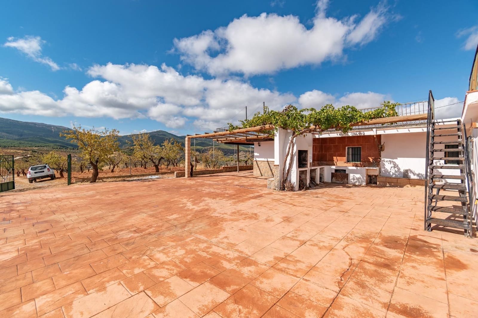 Finca/Casa Rural de 6 habitaciones en La Peza en venta con piscina garaje - 270.000 € (Ref: 9534218)