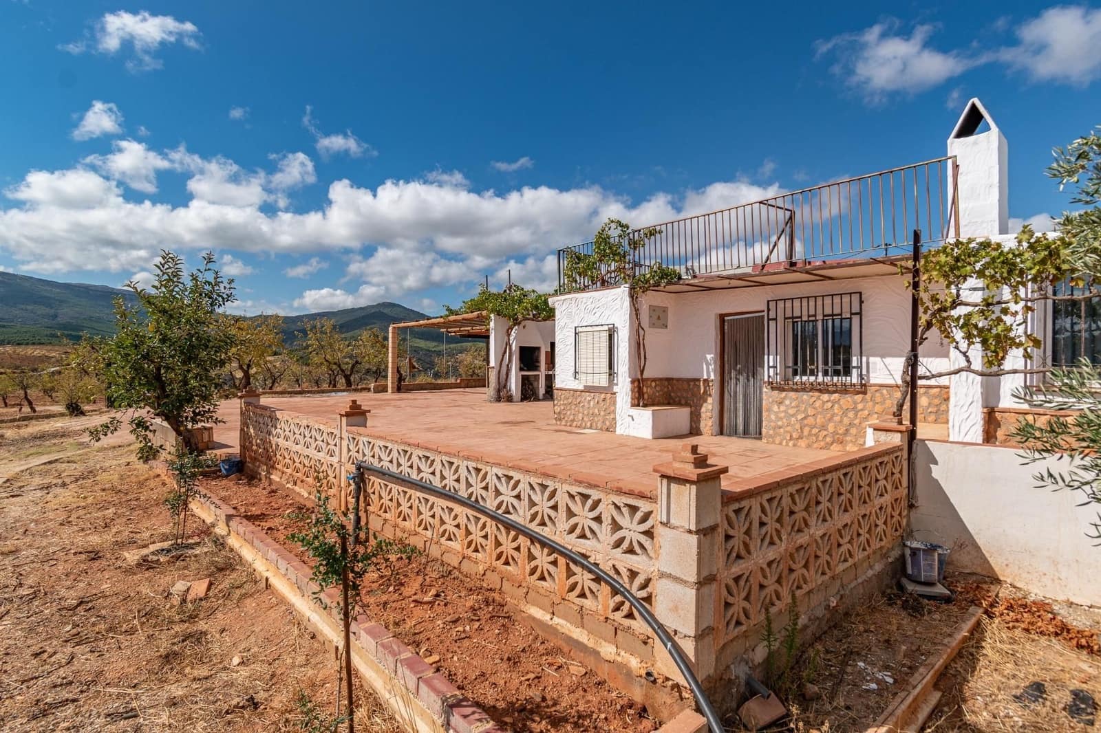 Finca/Casa Rural de 6 habitaciones en La Peza en venta con piscina garaje - 270.000 € (Ref: 9534218)