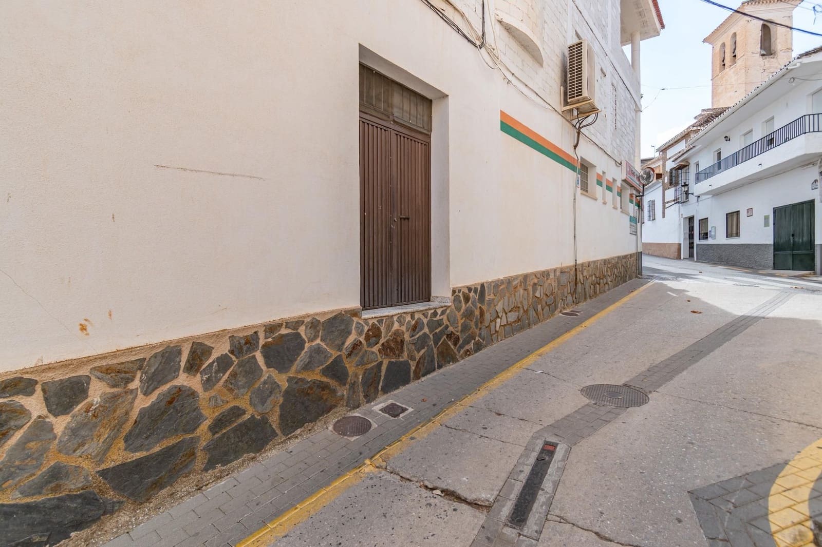 Commercial for sale in La Peza - € 150,000 (Ref: 9534219)