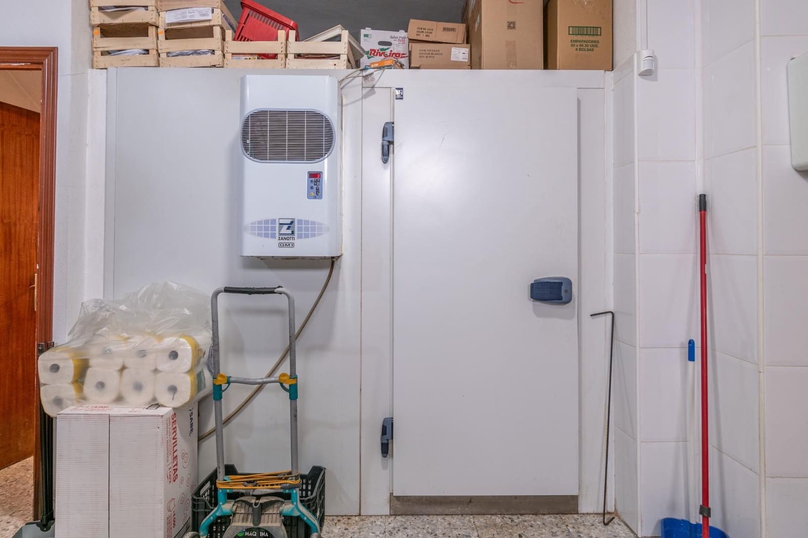 Commercial for sale in La Peza - € 150,000 (Ref: 9534219)