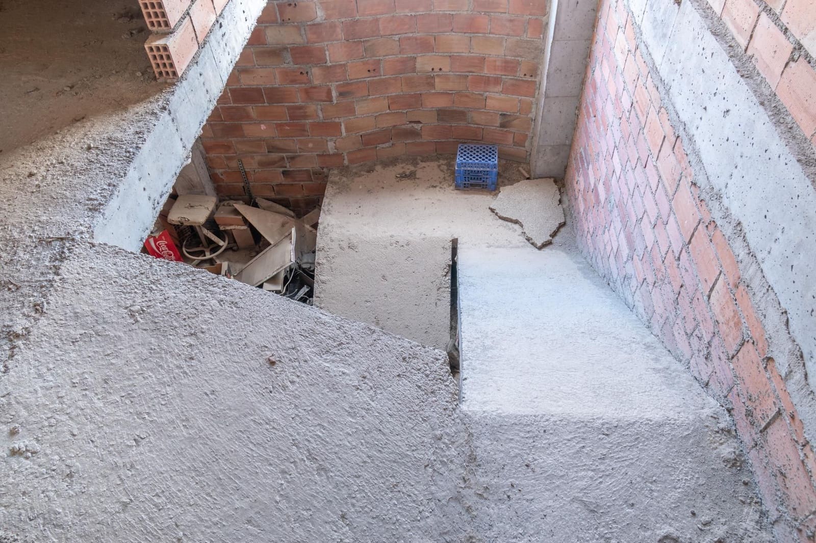 Commercial for sale in La Peza - € 150,000 (Ref: 9534219)