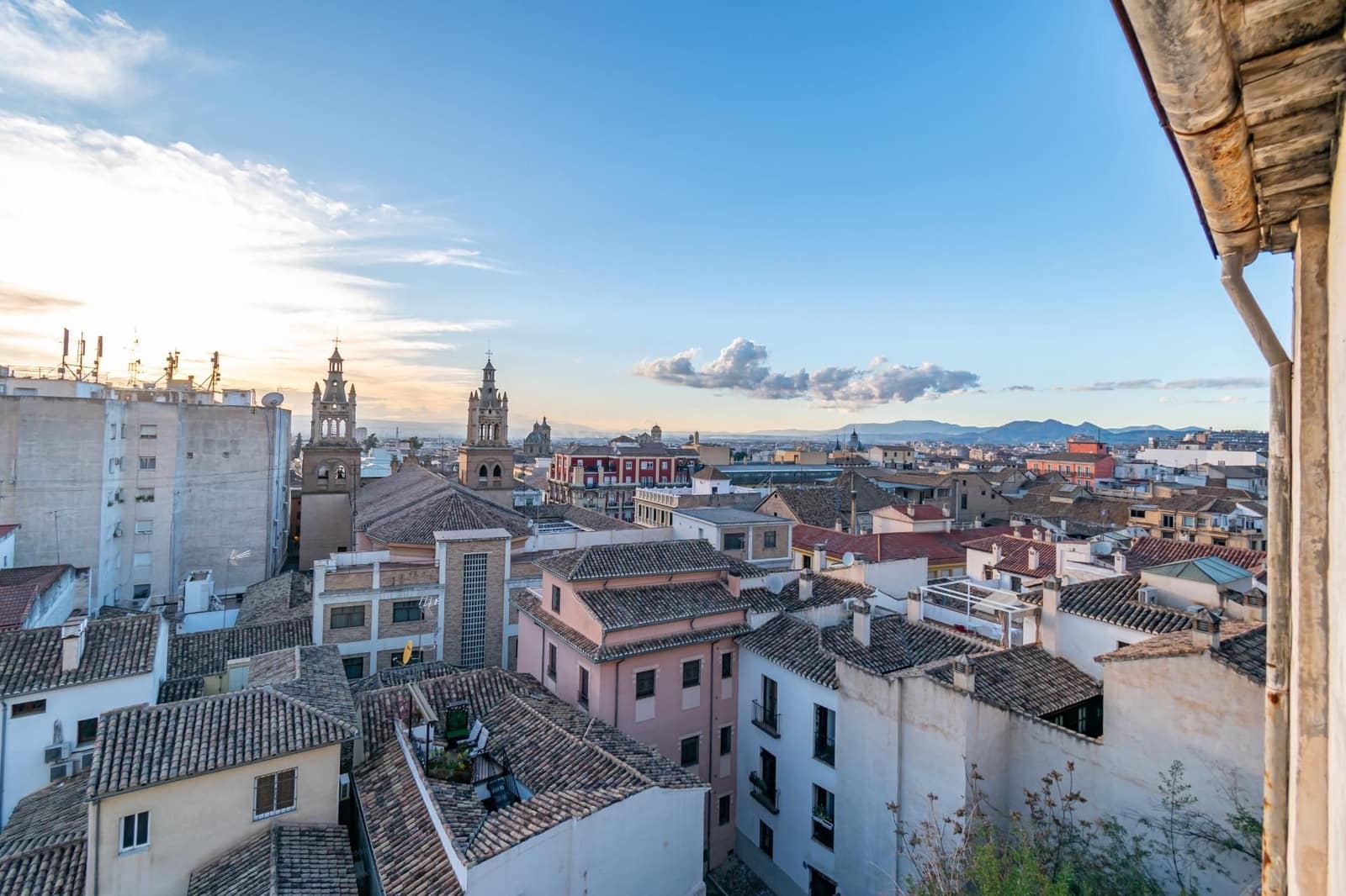 Haus zu verkaufen in Granada Stadt - 590.000 € (Ref: 9534221)