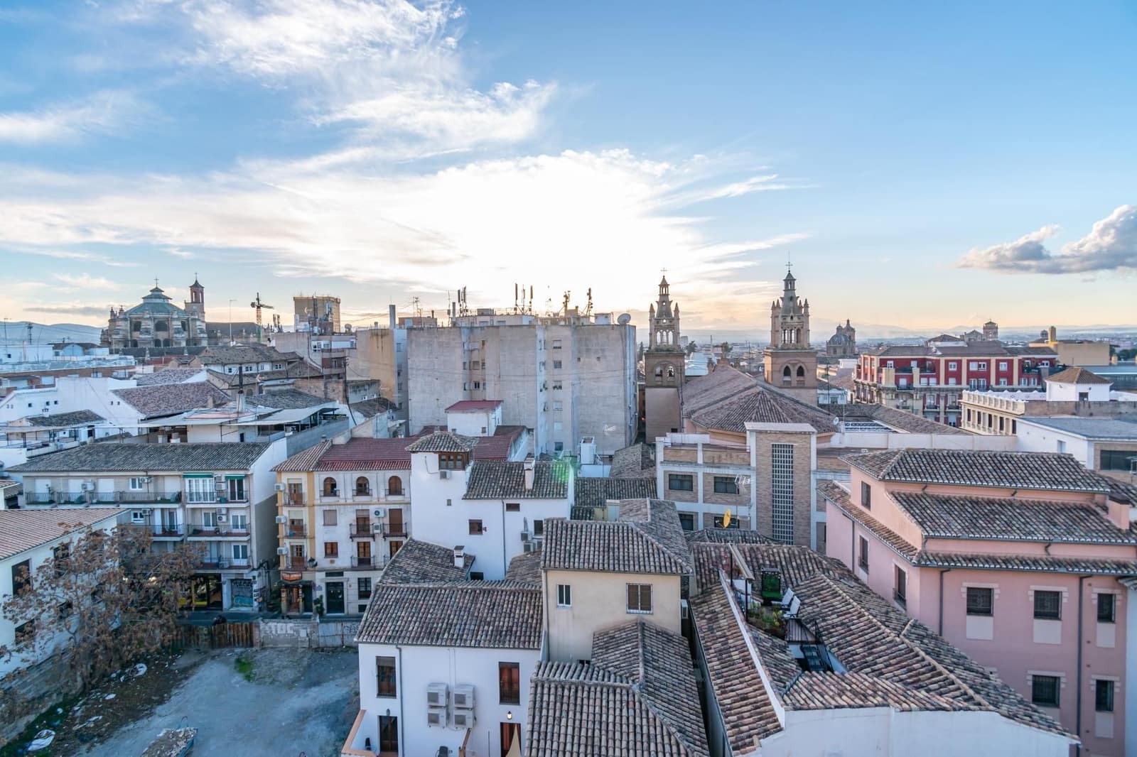 Haus zu verkaufen in Granada Stadt - 590.000 € (Ref: 9534221)