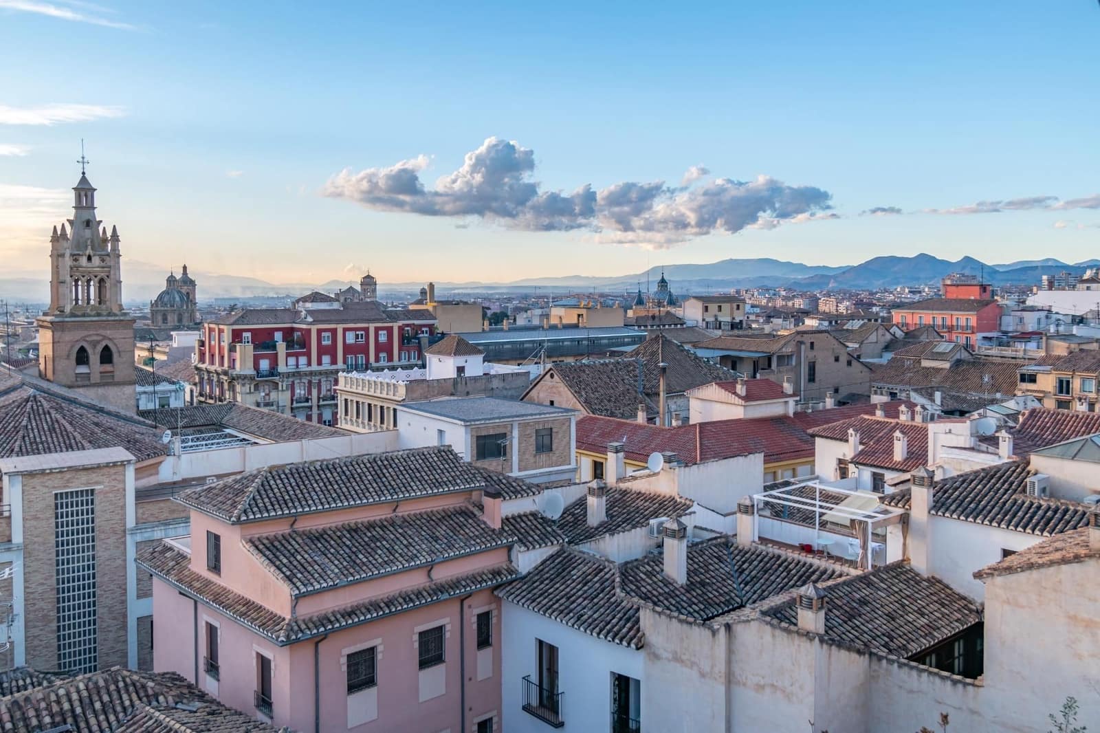 Haus zu verkaufen in Granada Stadt - 590.000 € (Ref: 9534221)