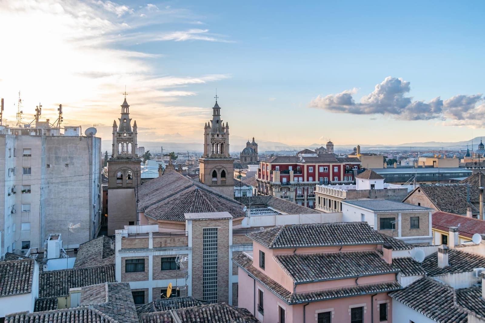 Haus zu verkaufen in Granada Stadt - 590.000 € (Ref: 9534221)