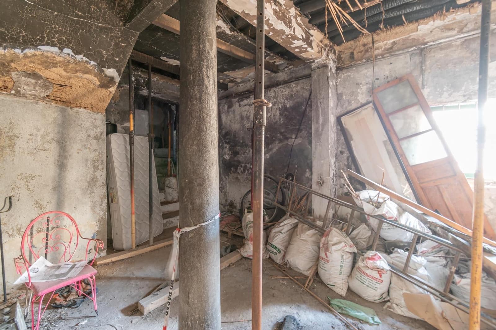 Haus zu verkaufen in Granada Stadt - 590.000 € (Ref: 9534221)