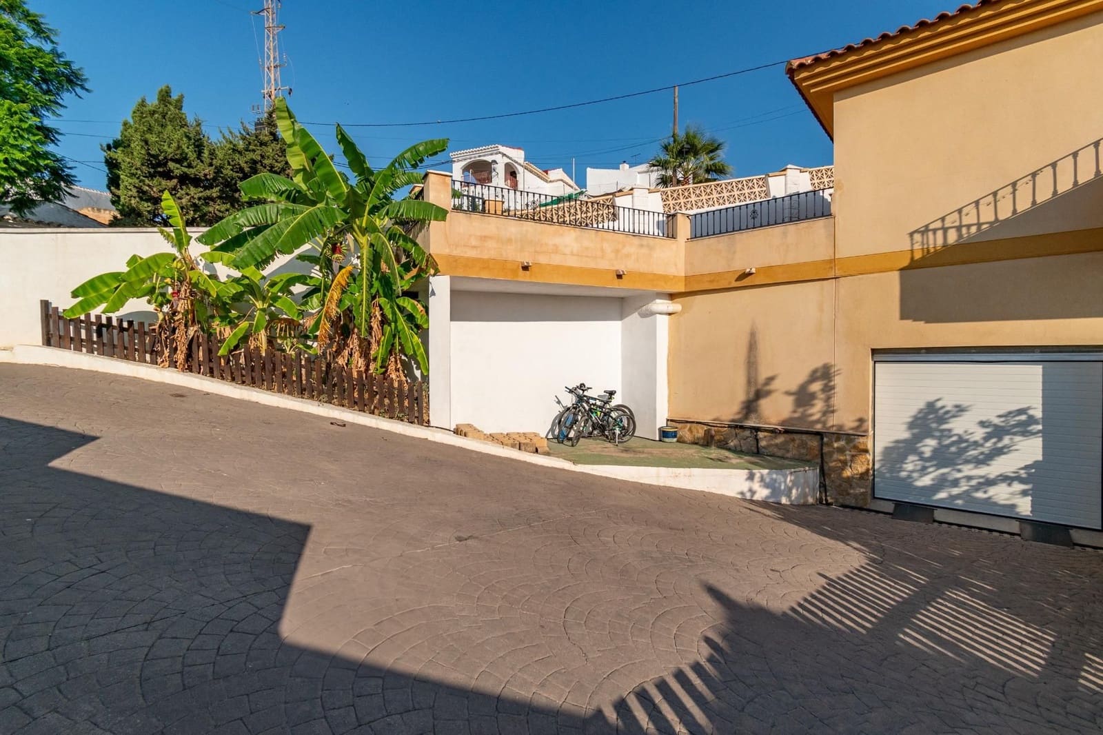 Chalet de 5 habitaciones en Gualchos en venta con garaje - 355.000 € (Ref: 9534223)