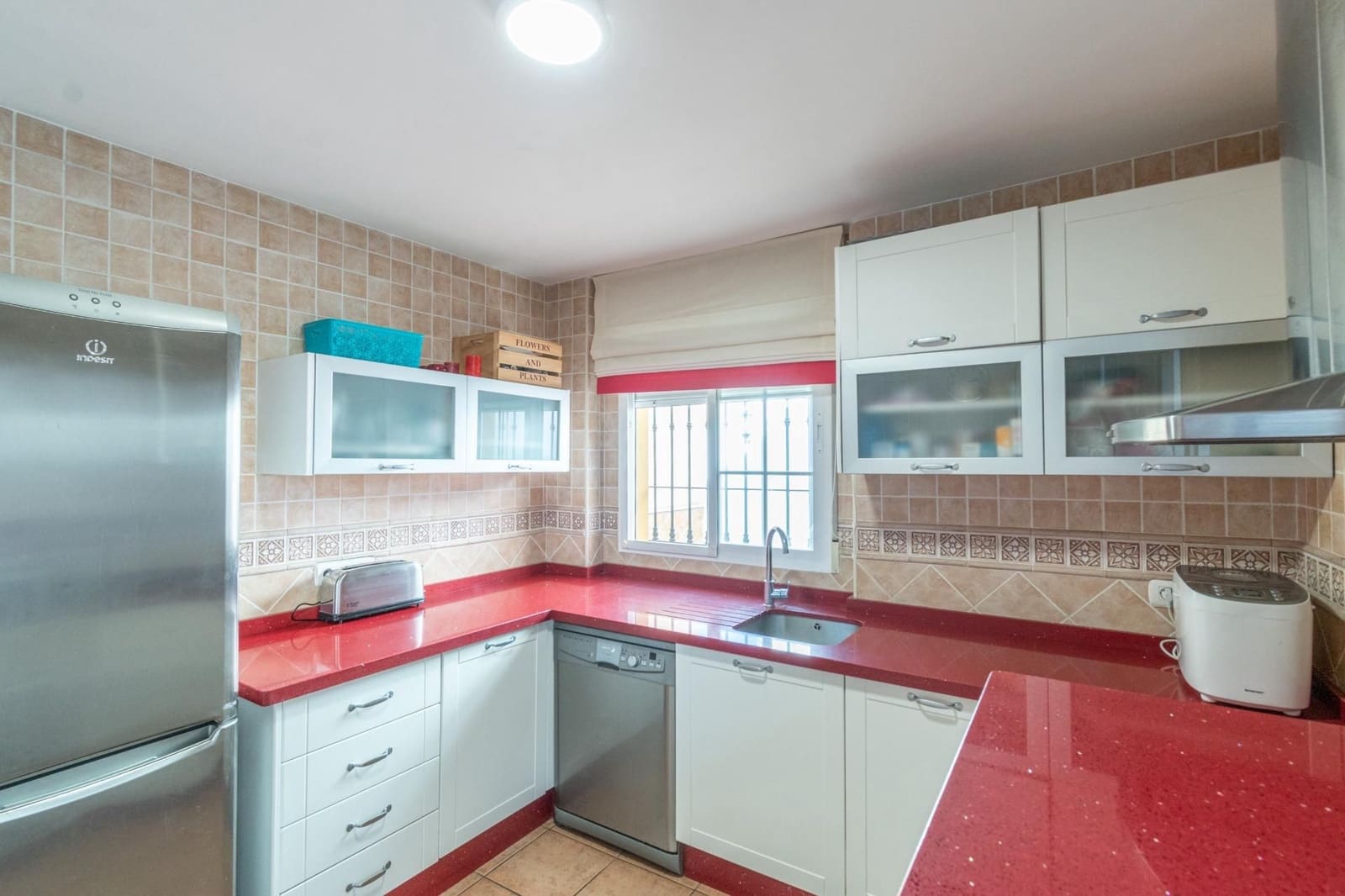 Chalet de 5 habitaciones en Gualchos en venta con garaje - 355.000 € (Ref: 9534223)