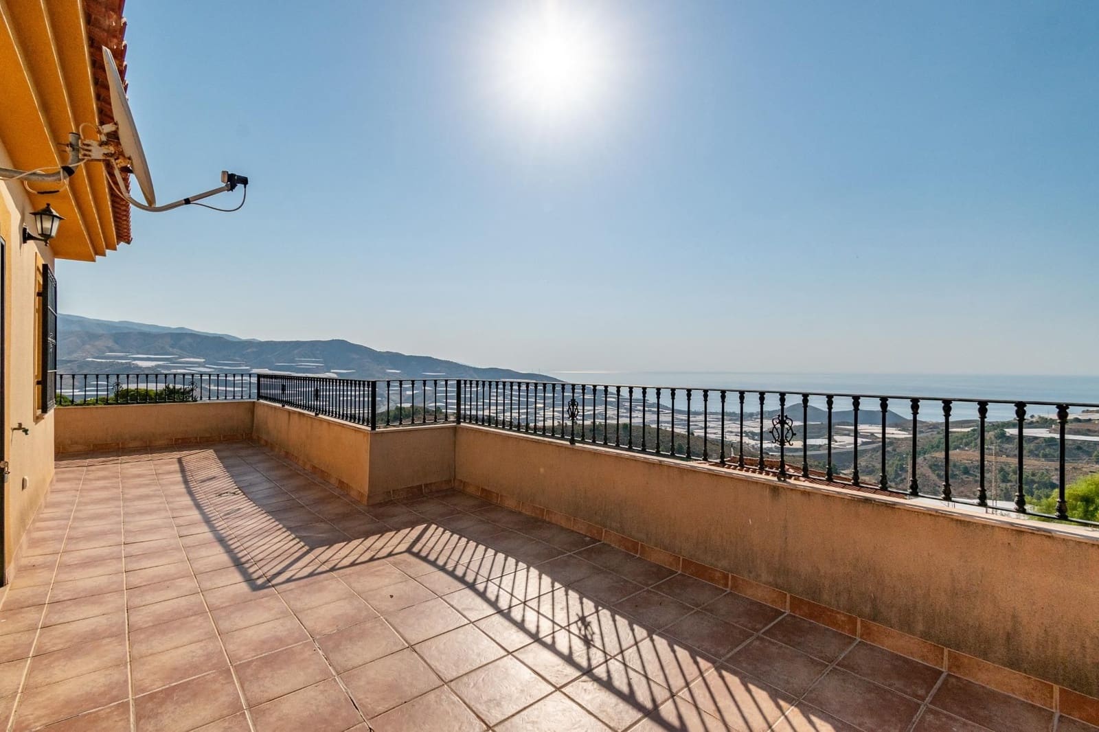 Chalet de 5 habitaciones en Gualchos en venta con garaje - 355.000 € (Ref: 9534223)