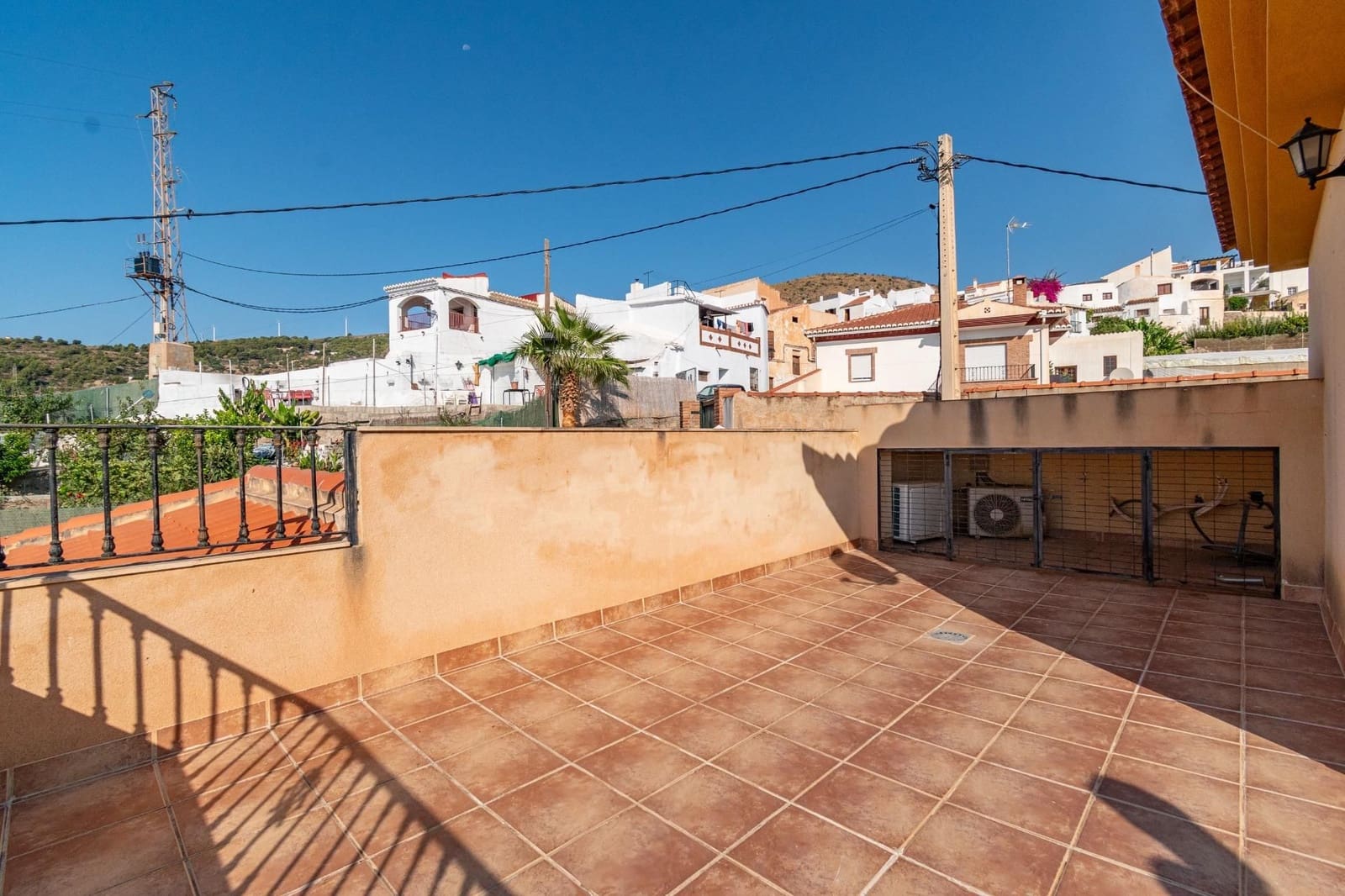 Chalet de 5 habitaciones en Gualchos en venta con garaje - 355.000 € (Ref: 9534223)