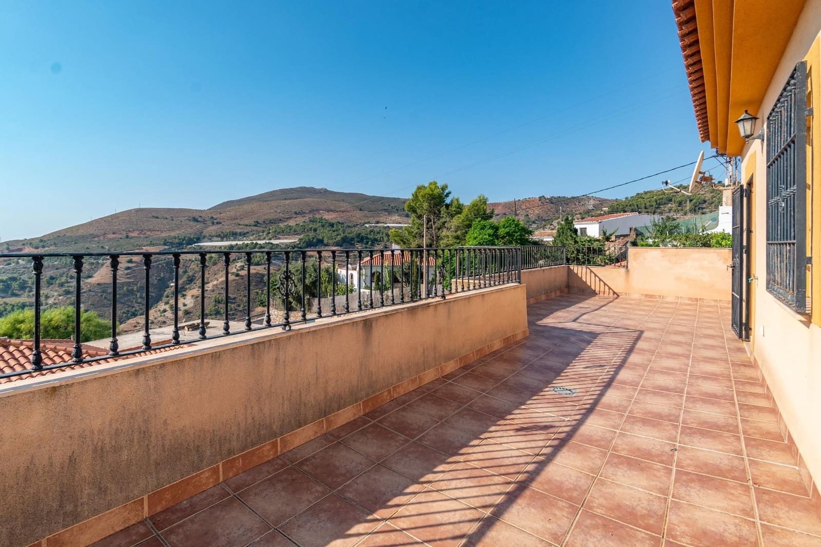 Chalet de 5 habitaciones en Gualchos en venta con garaje - 355.000 € (Ref: 9534223)