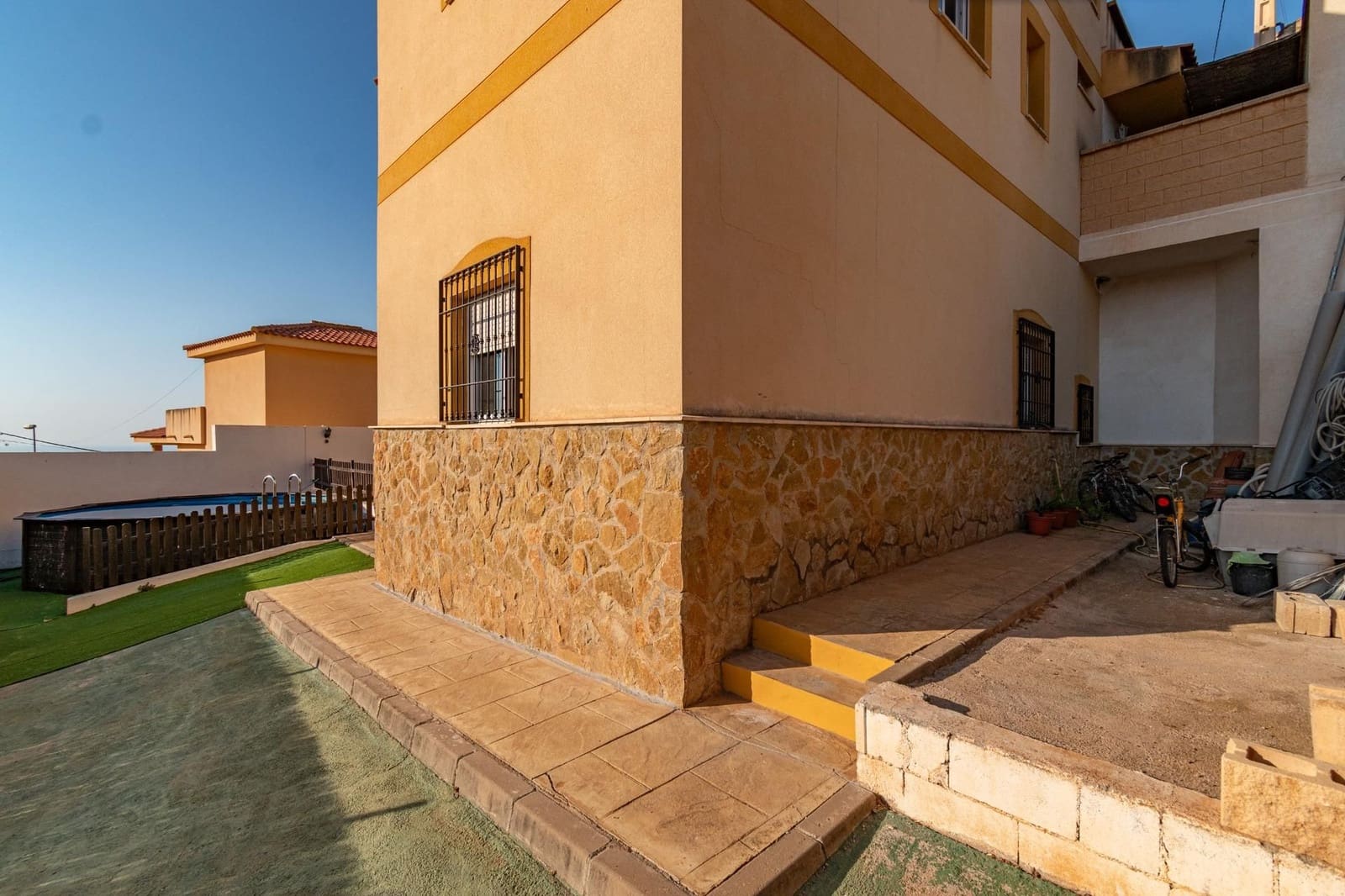 Chalet de 5 habitaciones en Gualchos en venta con garaje - 355.000 € (Ref: 9534223)