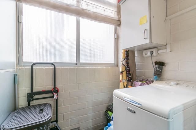 4 sovrum Lägenhet till salu i Figares, Granada stad med pool garage - 345 000 € (Ref: 9534224)