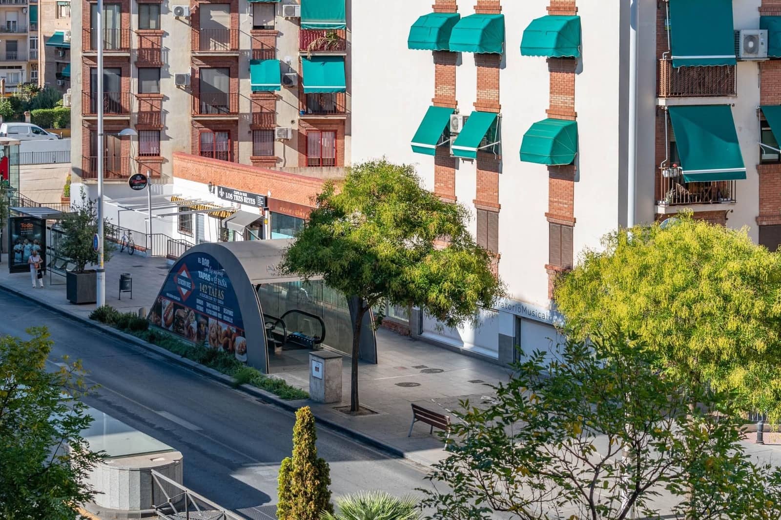 4 sovrum Lägenhet till salu i Granada stad med pool garage - 345 000 € (Ref: 9534224)