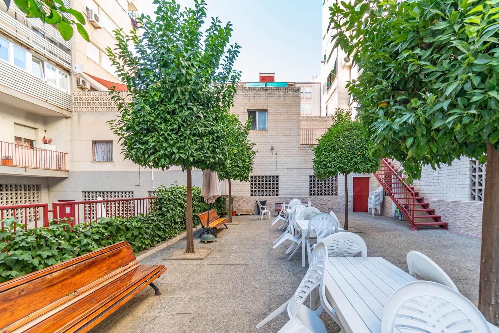 4 sovrum Lägenhet till salu i Granada stad med pool garage - 345 000 € (Ref: 9534224)