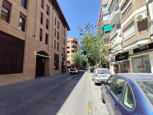 Commercieel te huur in Centro - Sagrario, Granada stad - € 900 (Ref: 9534227)