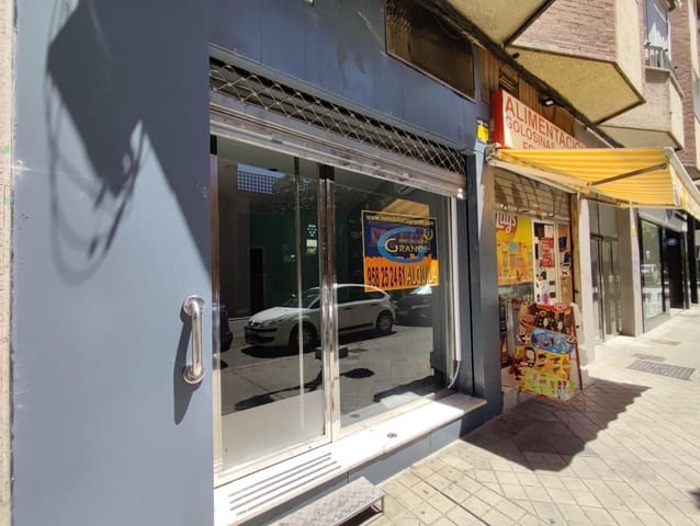 Commercieel te huur in Centro - Sagrario, Granada stad - € 900 (Ref: 9534227)