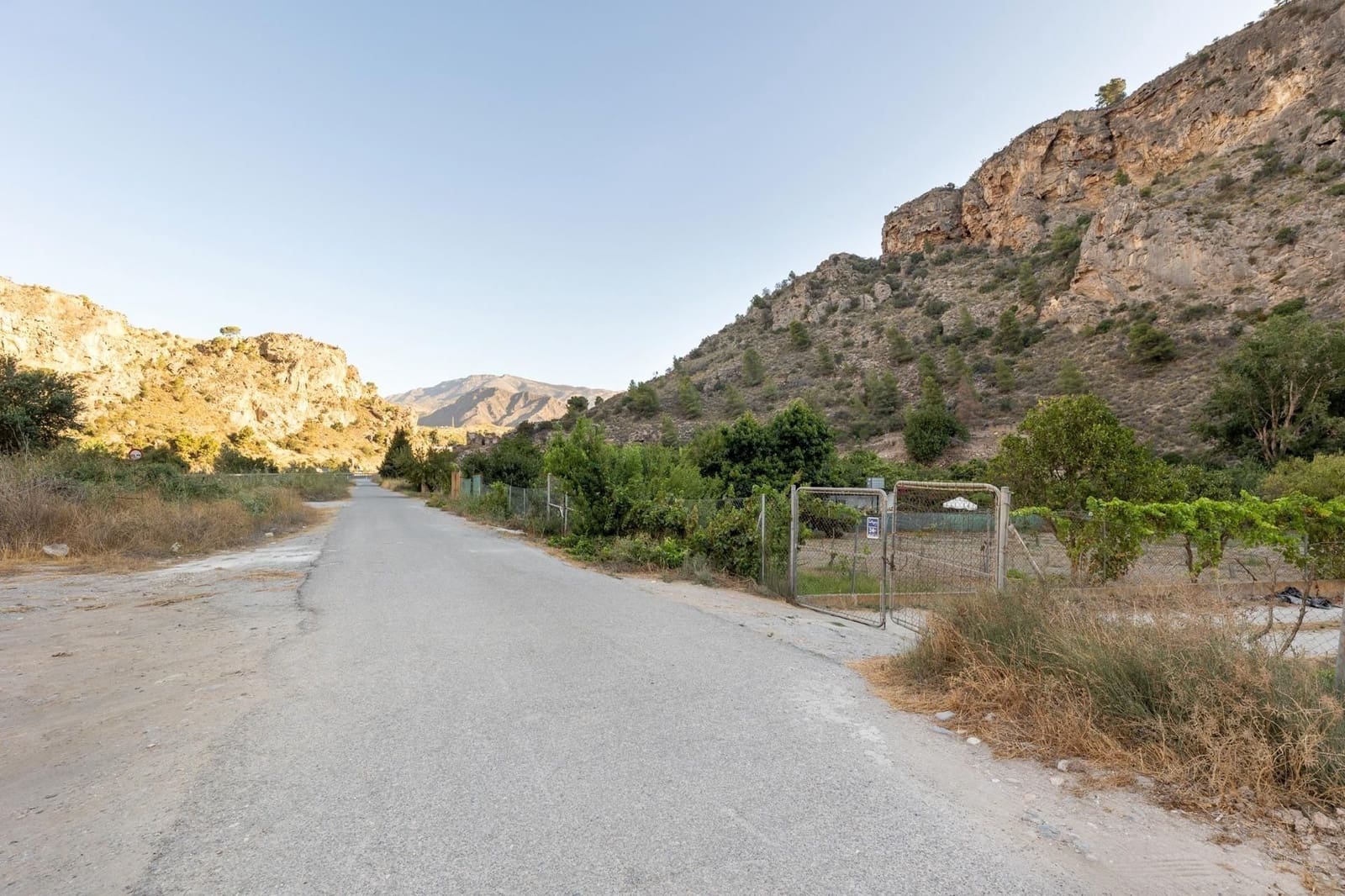 Finca/Herregård til salgs i Velez de Benaudalla - € 260 000 (Ref: 9534231)