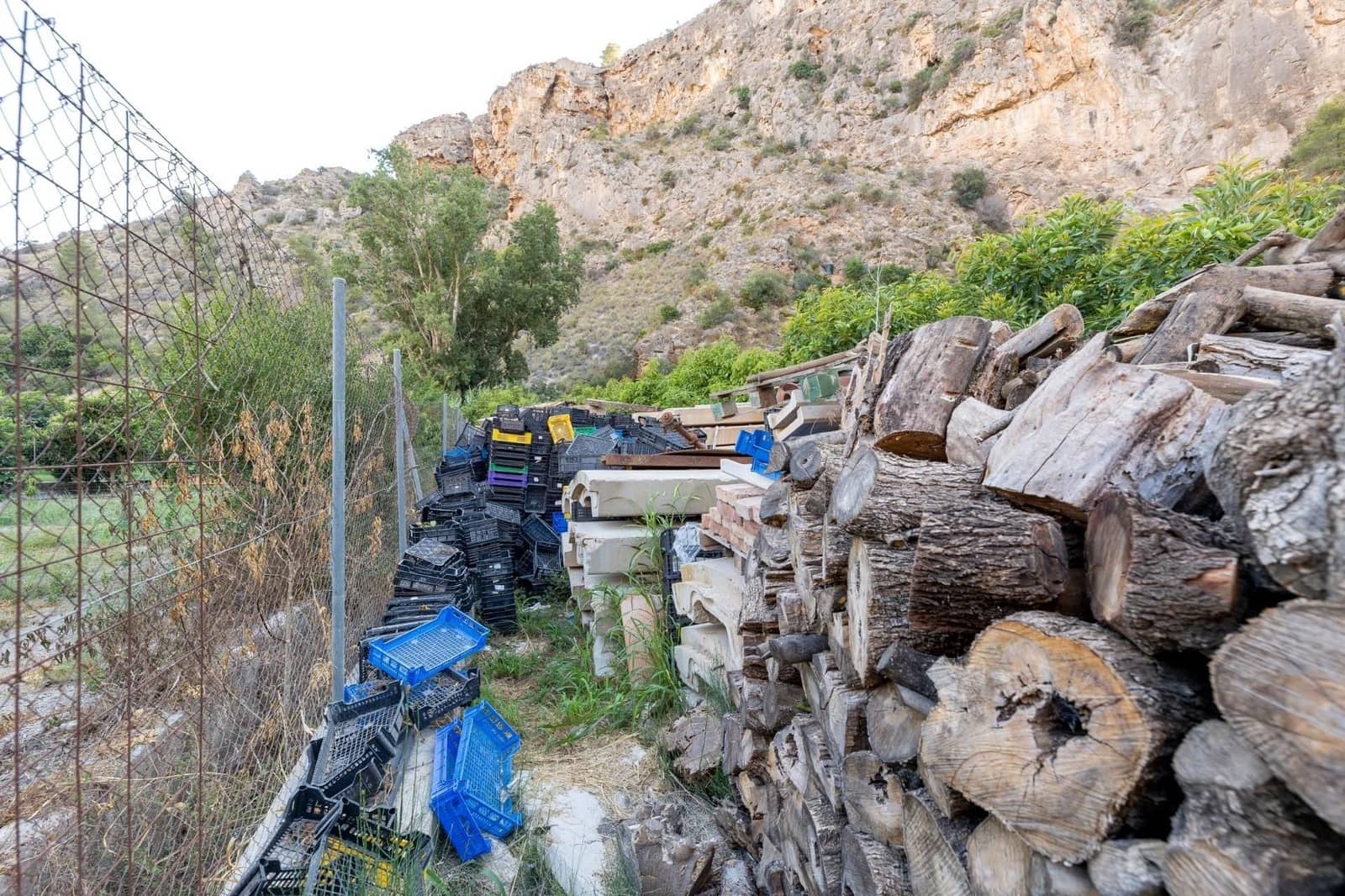 Finca/Herregård til salgs i Velez de Benaudalla - € 260 000 (Ref: 9534231)