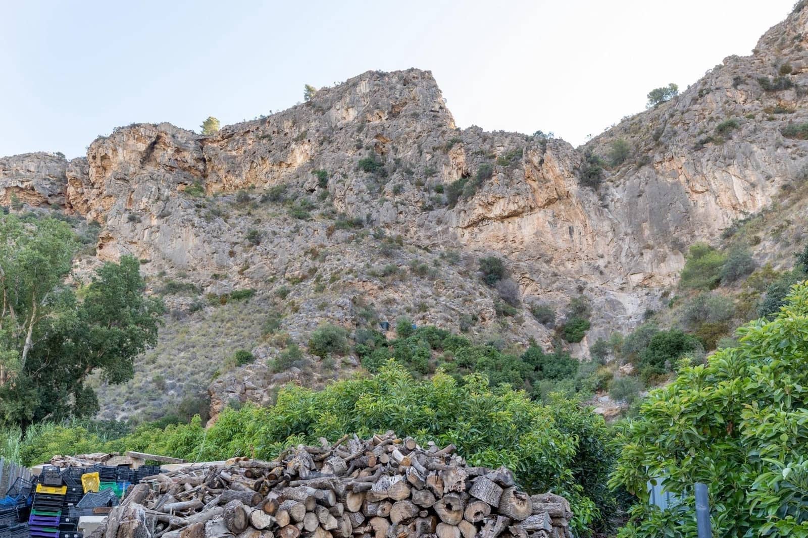 Finca/Herregård til salgs i Velez de Benaudalla - € 260 000 (Ref: 9534231)