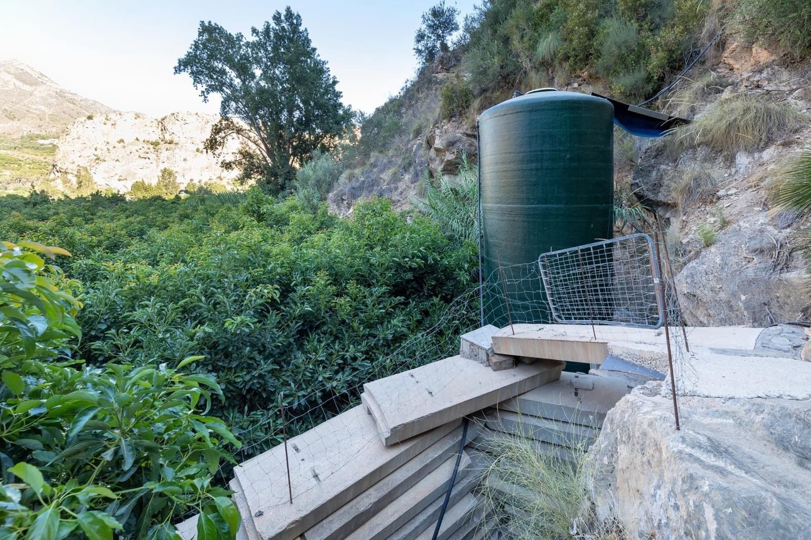 Finca/Herregård til salgs i Velez de Benaudalla - € 260 000 (Ref: 9534231)